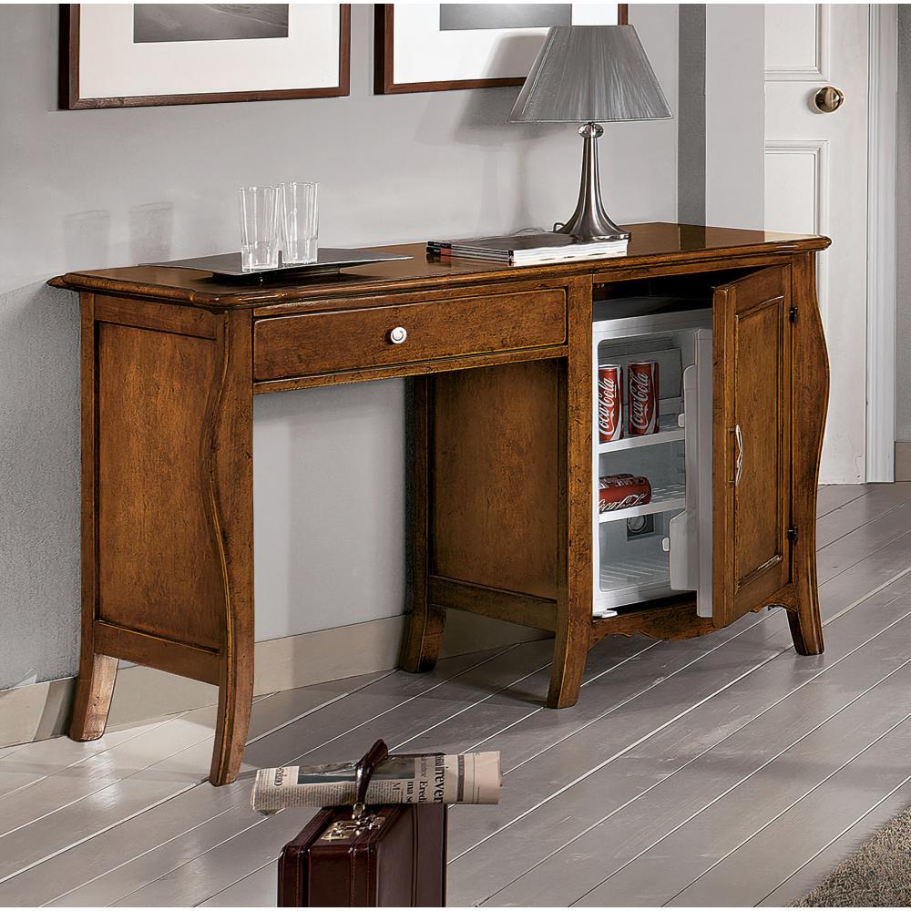 klasszikus tomorfa iroasztal home office ugyvedi iroda butor elegans mini huto italos luxus szalloda lakberendezes meridiana.jpg